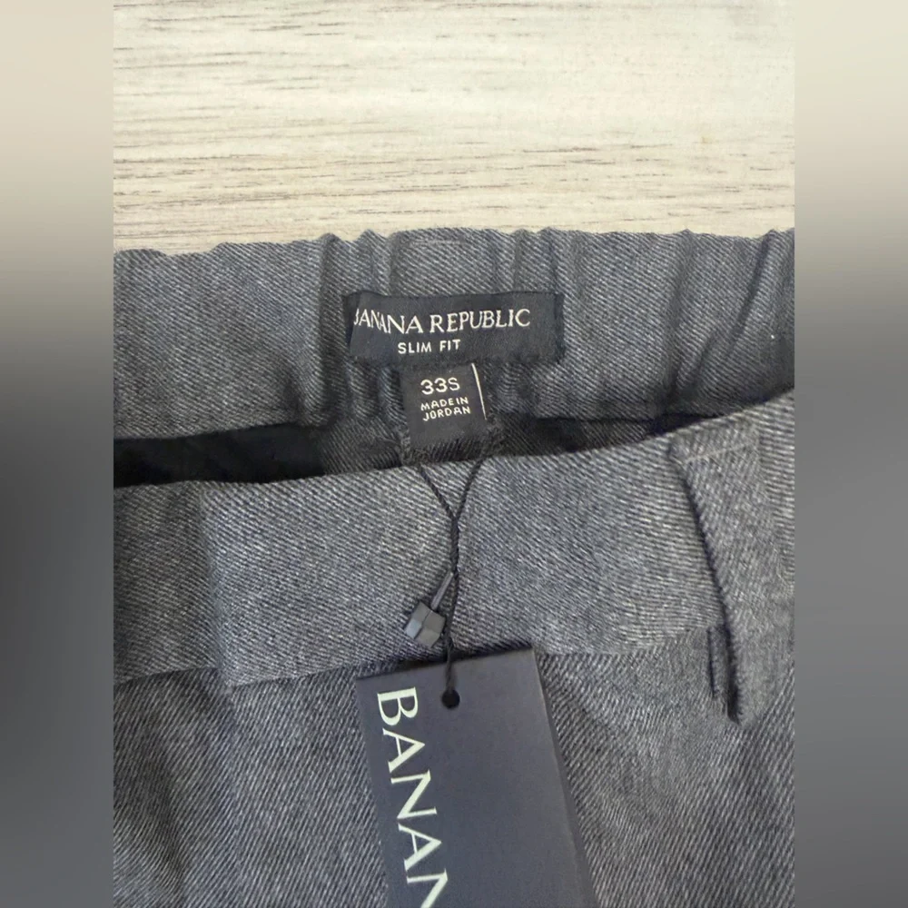 Brand New With Tags (NWT) Men's Banana Republic Slim Fit Tailored Dress Pants